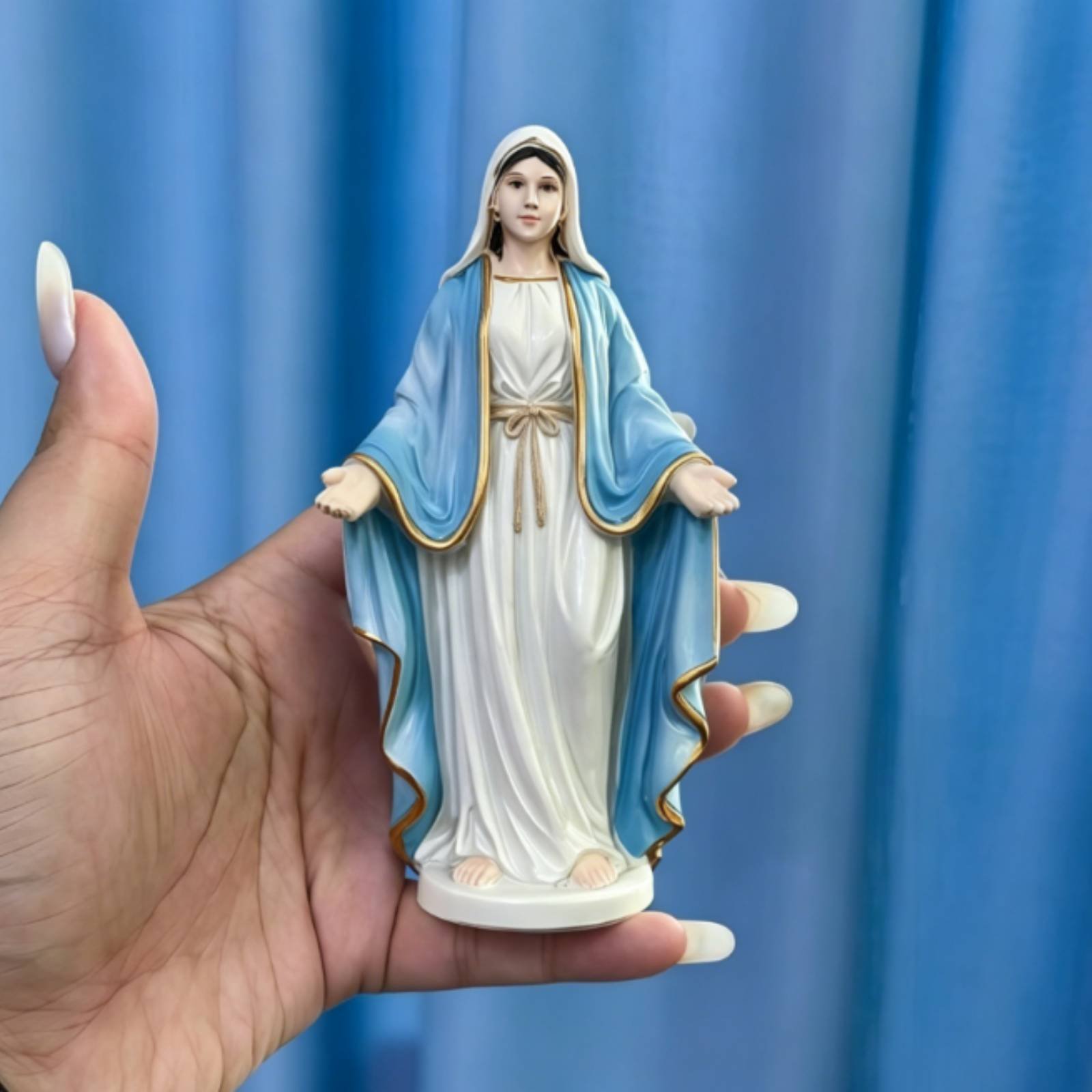Resin Art And Design - Statue en résine féminine, édition spéciale,