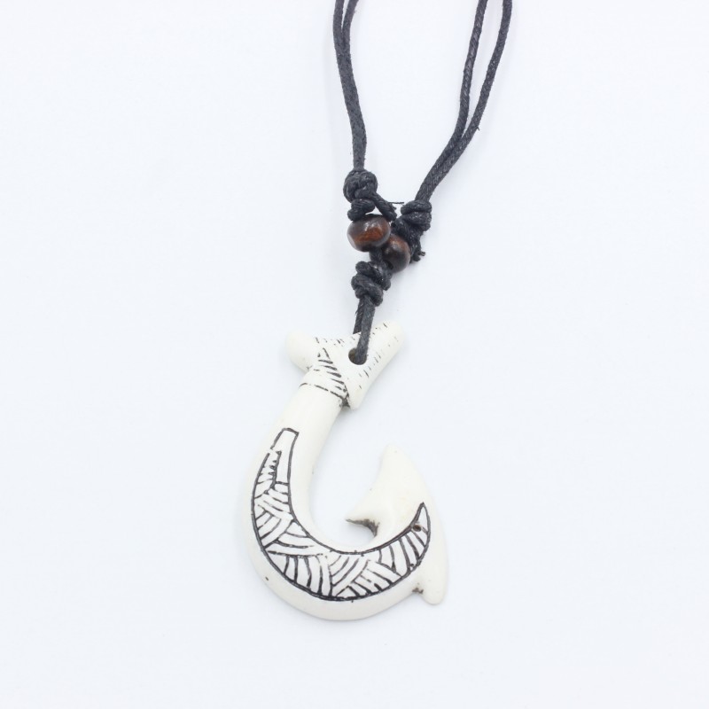 Collier en forme d'hameçon mao - Resin Art Necklace avis et prix